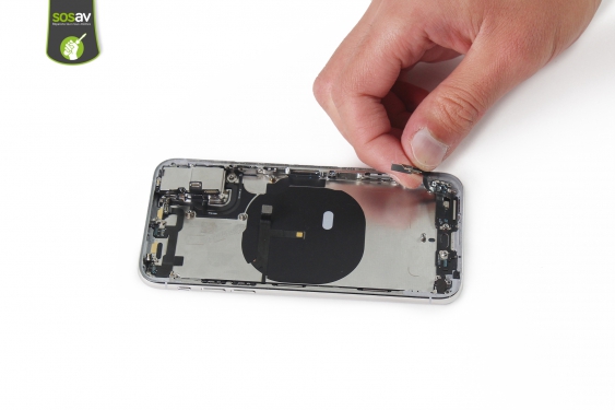 Guide photos remplacement antenne secondaire iPhone XS (Etape 42 - image 2)