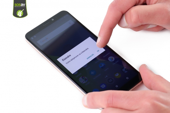 Guide photos remplacement ecran Wiko View XL (Etape 1 - image 3)