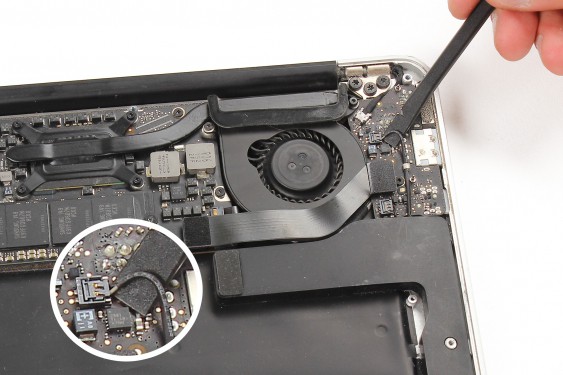 Guide photos remplacement haut-parleur gauche Macbook Air 13" mi-2011 EMC2469 (A1369) (Etape 8 - image 1)