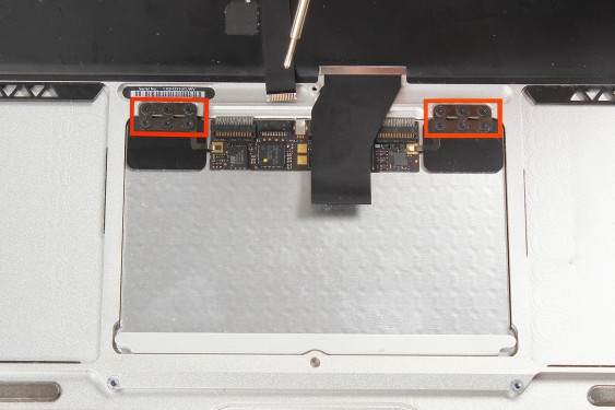 Guide photos remplacement trackpad Macbook Air 13" mi-2011 EMC2469 (A1369) (Etape 11 - image 1)