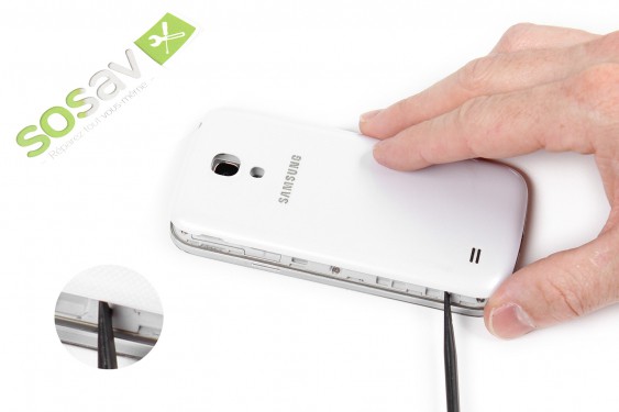 Guide photos remplacement carte sim Samsung Galaxy S4 mini (Etape 2 - image 4)