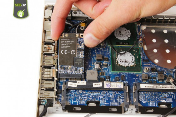 Guide photos remplacement carte mère Macbook Core 2 Duo (A1181 / EMC2200) (Etape 19 - image 3)