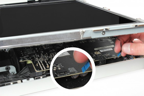 Guide photos remplacement lecteur superdrive (lecteur/graveur dvd) iMac 27" fin 2009 (EMC 2309 et 2374) (Etape 8 - image 2)