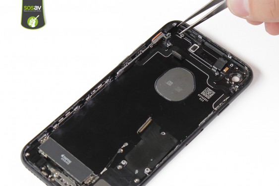 Guide photos remplacement nappe power, vibreur, volume, flash et micro externe iPhone 7 (Etape 42 - image 1)