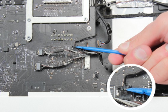 Guide photos remplacement haut-parleur gauche iMac 27" fin 2009 (EMC 2309 et 2374) (Etape 46 - image 1)