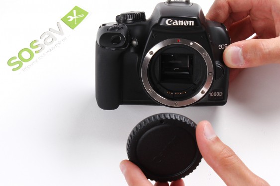 Guide photos remplacement logement de la batterie Canon EOS 1000D / Rebel XS / Kiss F (Etape 3 - image 1)