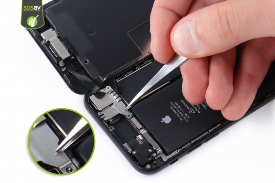 Guide photos remplacement batterie iPhone SE (2nde Generation) (Etape 8 - image 3)