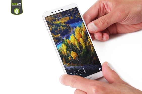 Guide photos remplacement connecteur de charge Huawei Y6 2018 (Etape 1 - image 1)