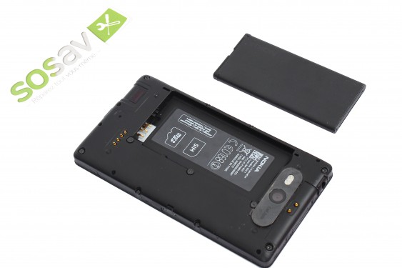 Guide photos remplacement nappes boutons power, vibreur & volume Lumia 820 (Etape 5 - image 1)