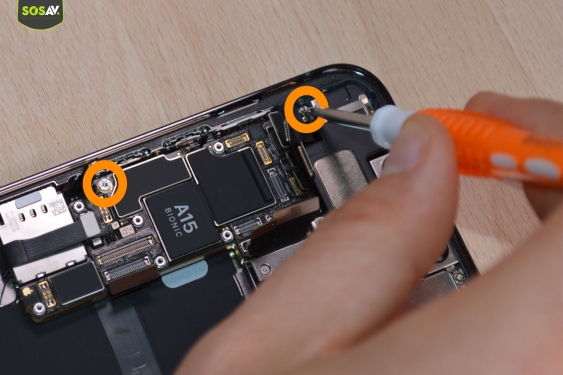 Guide photos remplacement connecteur de charge iPhone 13 Pro (Etape 12 - image 1)