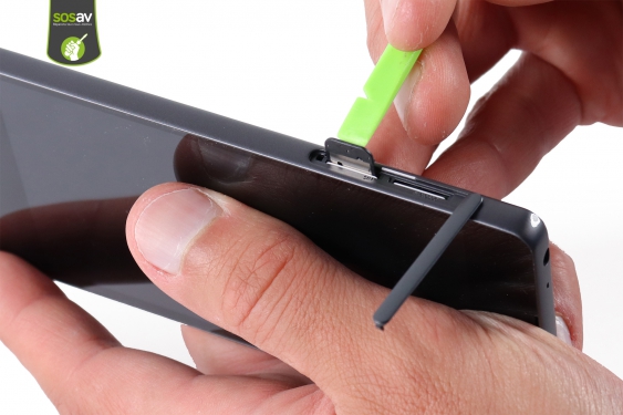 Guide photos remplacement ecran Xperia E5 (Etape 2 - image 3)