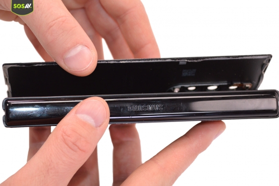 Guide photos remplacement connecteur de charge Galaxy Z Fold 3 (Etape 3 - image 3)