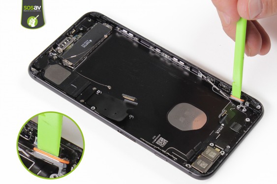 Guide photos remplacement nappe power, vibreur, volume, flash et micro externe iPhone 7 Plus (Etape 32 - image 4)