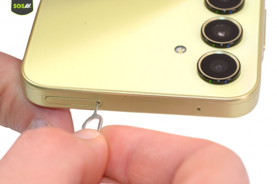Guide photos remplacement batterie Galaxy A35 (Etape 1 - image 4)