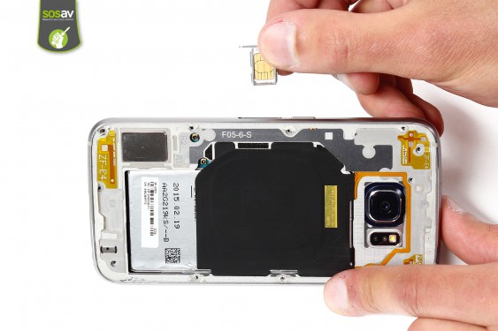 Guide photos remplacement nappe nfc / chargeur à induction Samsung Galaxy S6 (Etape 5 - image 4)