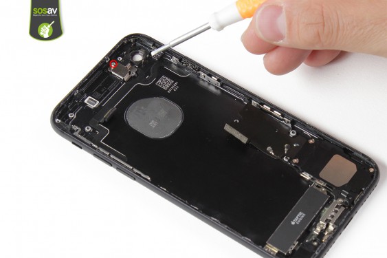 Guide photos remplacement nappe power, vibreur, volume, flash et micro externe iPhone 7 (Etape 39 - image 1)