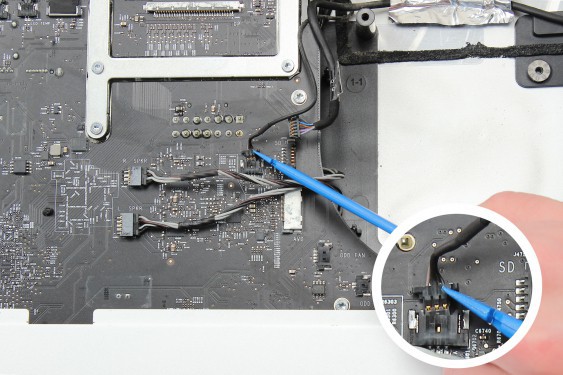 Guide photos remplacement ventilateur du disque dur iMac 27" fin 2009 (EMC 2309 et 2374) (Etape 47 - image 2)