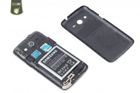 Guide photos remplacement bouton power Samsung Galaxy Core 4G (Etape 2 - image 4)