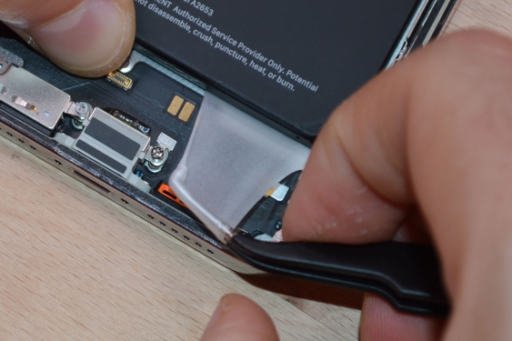 Guide photos remplacement connecteur de charge iPhone 13 Pro Max (Etape 9 - image 3)