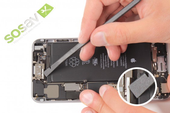 Guide photos remplacement vibreur et câble d'interconnexion iPhone 6 Plus (Etape 11 - image 2)