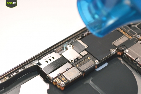 Guide photos remplacement connecteur de charge iPhone 14 Pro / 14 Pro Max (Etape 10 - image 1)