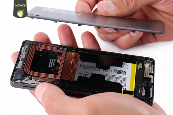 Guide photos remplacement batterie Xperia E5 (Etape 5 - image 3)