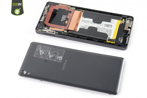 Guide photos remplacement batterie Xperia E5 (Etape 6 - image 1)