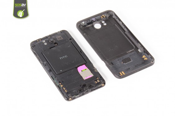 Guide photos remplacement coque arrière HTC Titan (Etape 3 - image 1)
