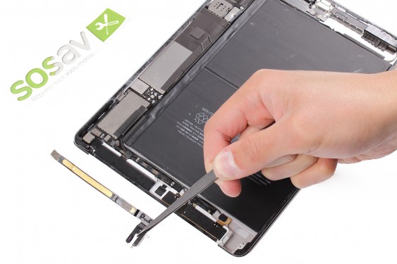 Guide photos remplacement antenne gauche iPad Air 2 3G (Etape 24 - image 4)