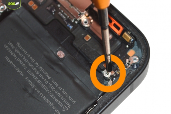 Guide photos remplacement connecteur de charge iPhone 16e (Etape 10 - image 3)