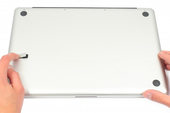 Guide photos remplacement indicateur de niveau de batterie MacBook Pro 15" Fin 2008 - Début 2009 (Modèle A1286 - EMC 2255) (Etape 1 - image 3)