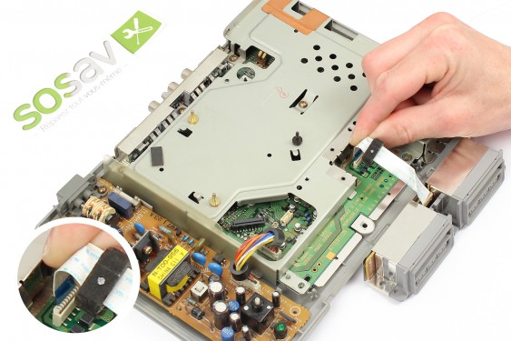 Guide photos remplacement coque inférieure Playstation (Etape 11 - image 2)