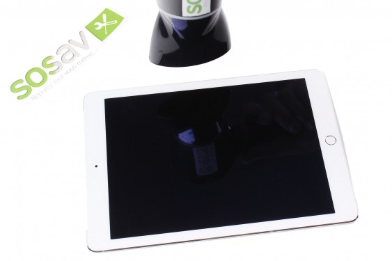 Guide photos remplacement nappe bouton power/microphone secondaire iPad Air 2 3G (Etape 5 - image 2)