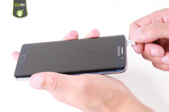Guide photos remplacement tiroir sim Samsung Galaxy S6 Edge + (Etape 2 - image 3)
