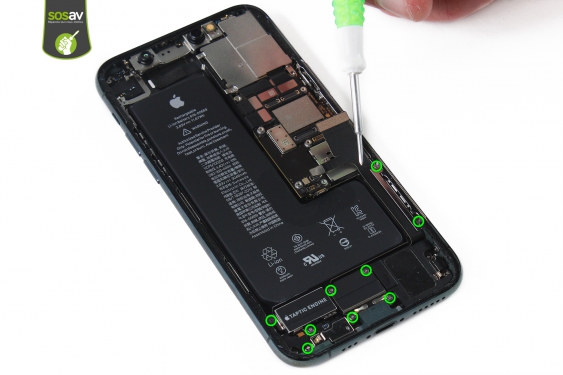 Guide photos remplacement châssis complet iPhone 11 Pro (Etape 15 - image 1)
