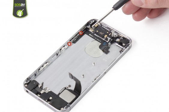 Guide photos remplacement nappe power + vibreur + volume iPhone SE (Etape 34 - image 1)