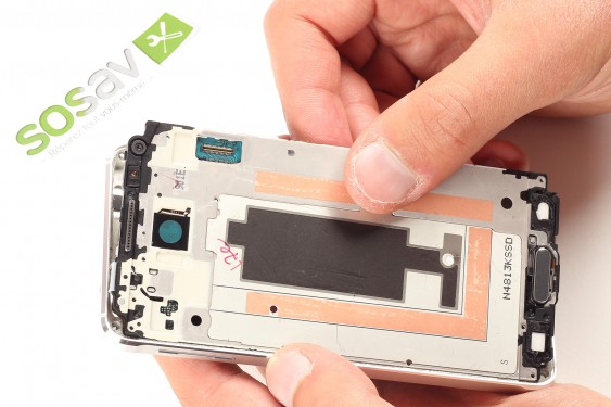 Guide photos remplacement châssis interne Samsung Galaxy Alpha (Etape 12 - image 2)